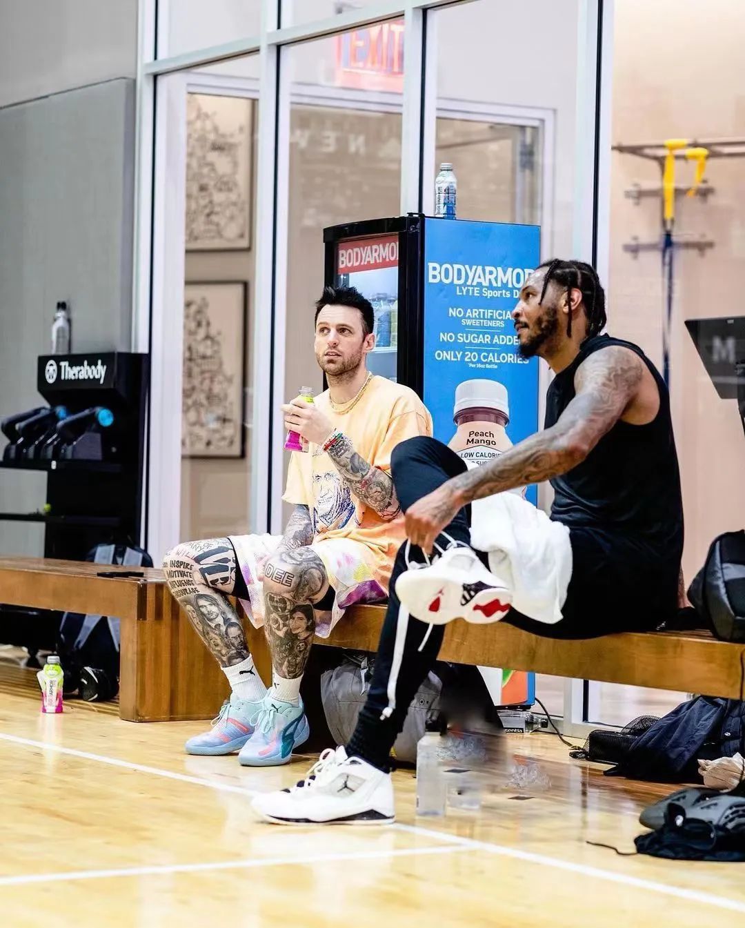 甜瓜安东尼签名鞋,安东尼生涯最高分穿的球鞋