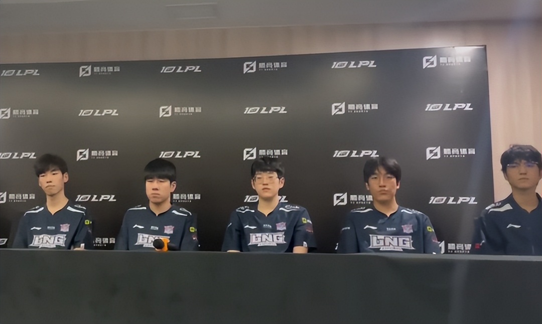 亚运会英雄联盟正赛赛程,18年亚运会英雄联盟5个首发是谁