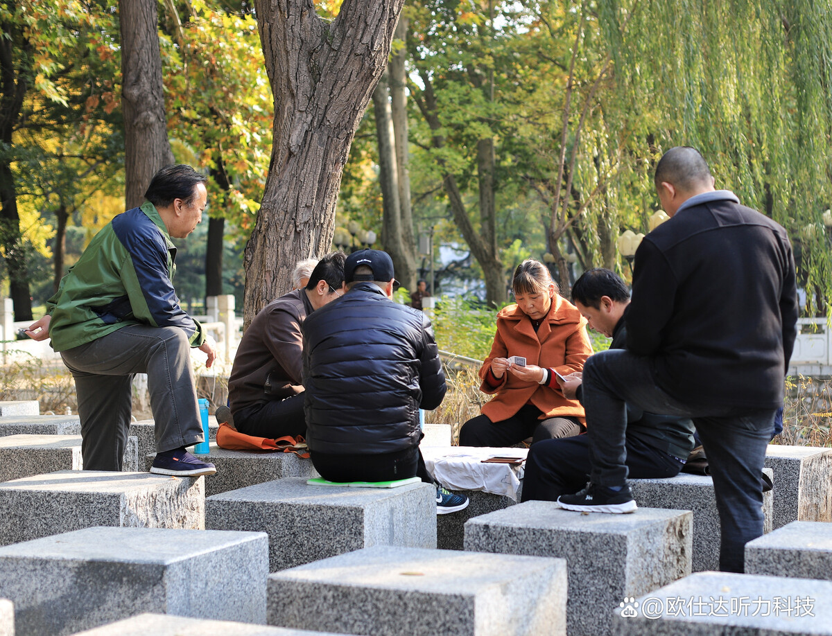 耳鸣助听器跟耳聋助听器有区别吗,蓝牙助听器与耳聋助听器区别