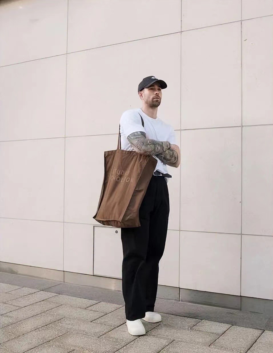 白t白裤潮款穿搭,潮流穿搭白t黑裤