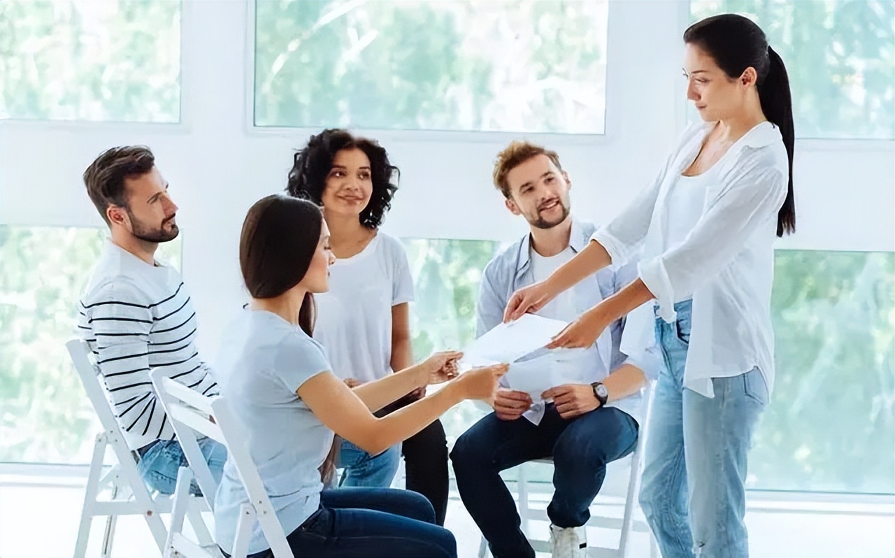 分手后被全网拉黑只能断联吗,女友分手后全网拉黑