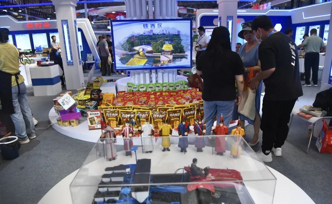 鎶㈠厛鎺㈢濂ョ壒鑾辨柉,鎶㈠厛鎺㈠崠鍦哄畬鏁寸増