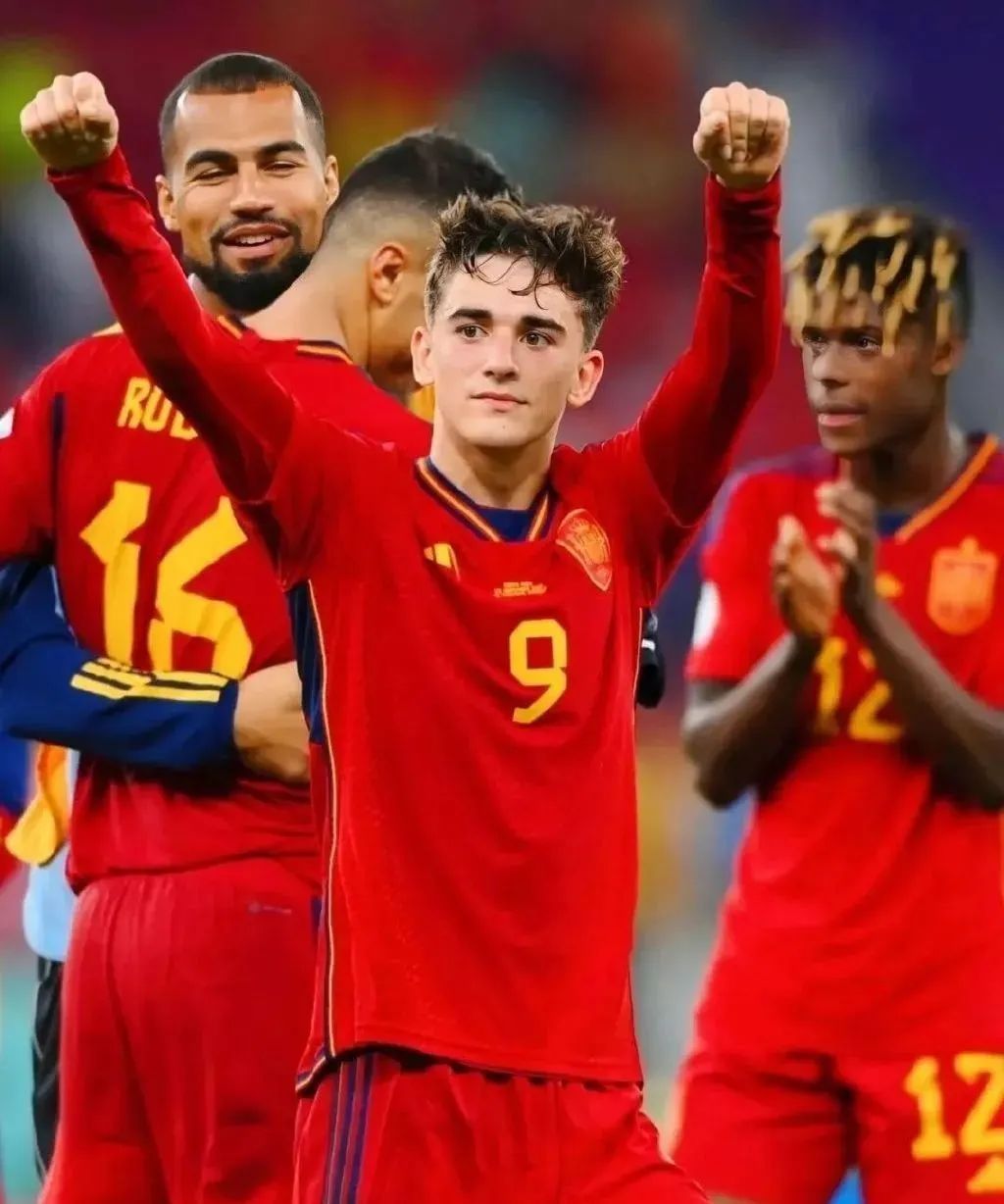 内马尔宠粉,内马尔疼爱儿子