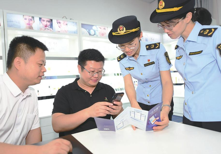 男子入狱前欠银行20万三年变120万,男子欠银行3.1万元13年后欠40万