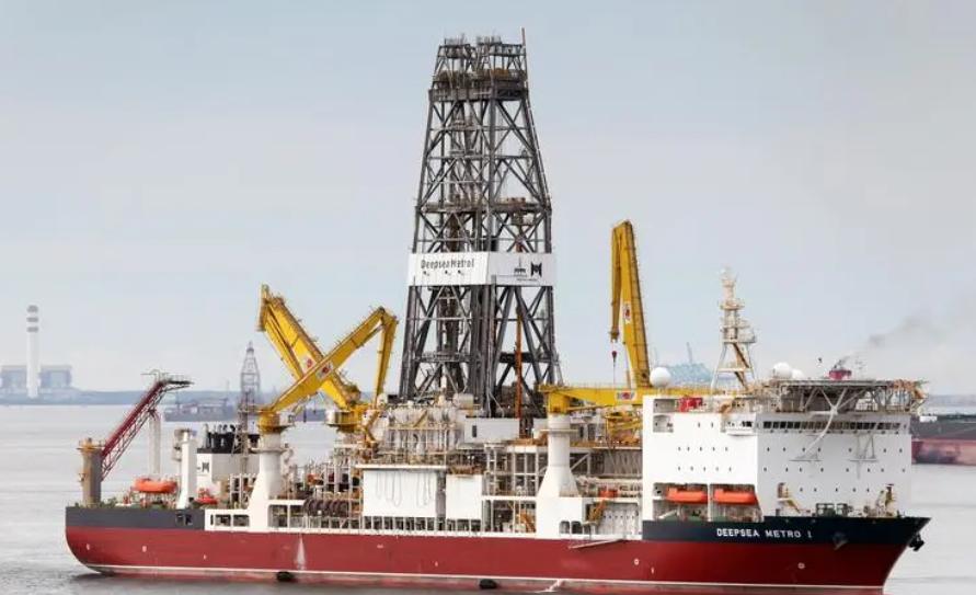 现在美国还在帮助越南开采石油吗,越南还在中国岛礁开采石油吗