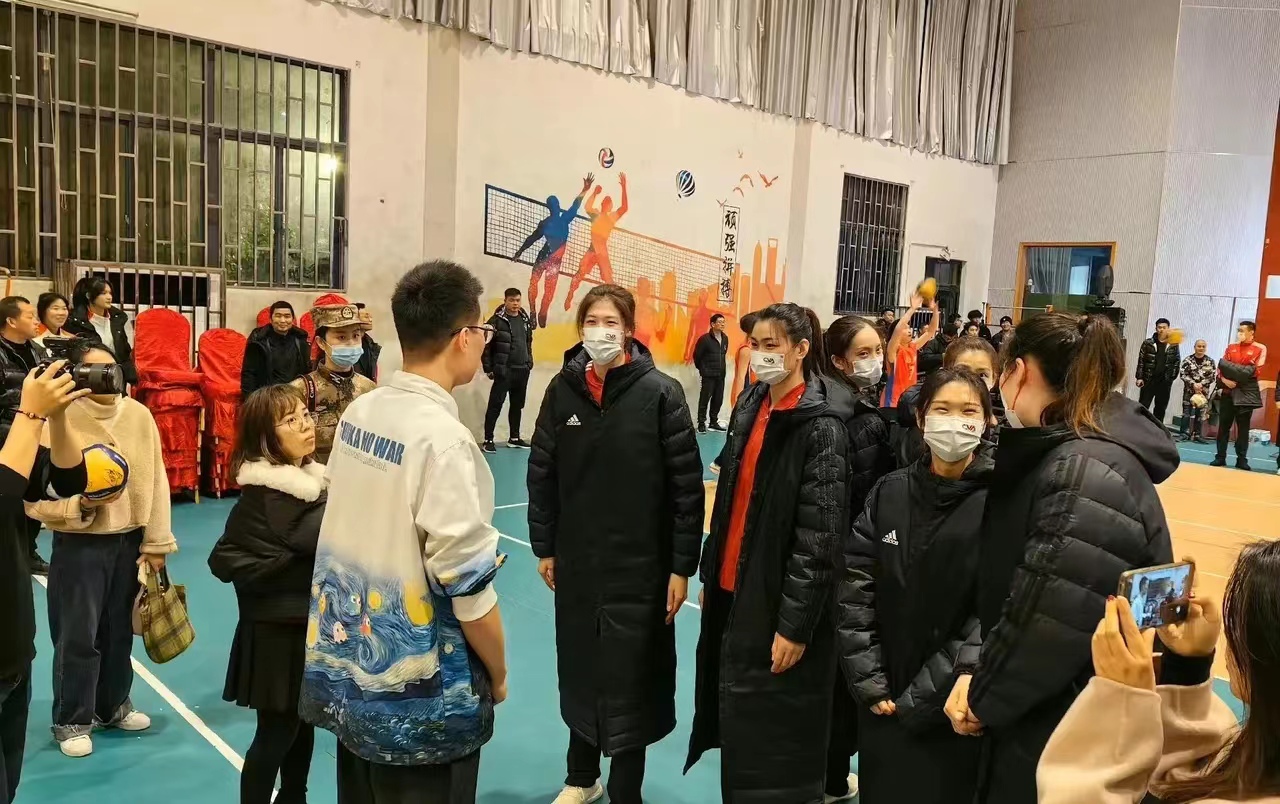 土耳其女排球员地震被埋,土耳其女子排球队遇难