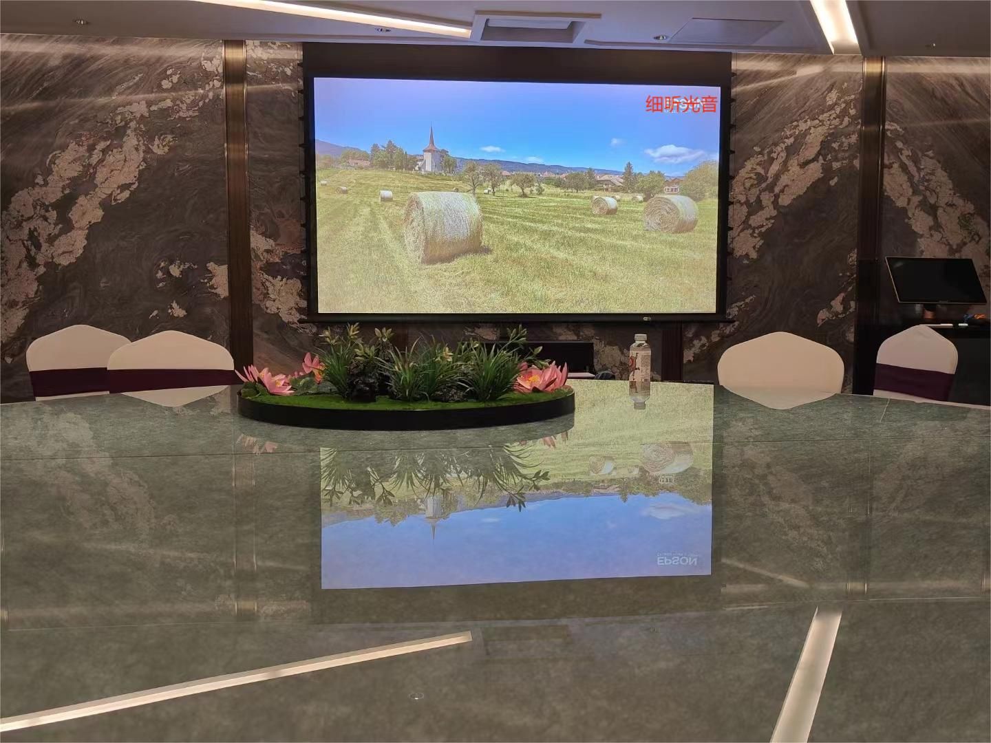 激光电视怎么选,激光电视选什么幕布