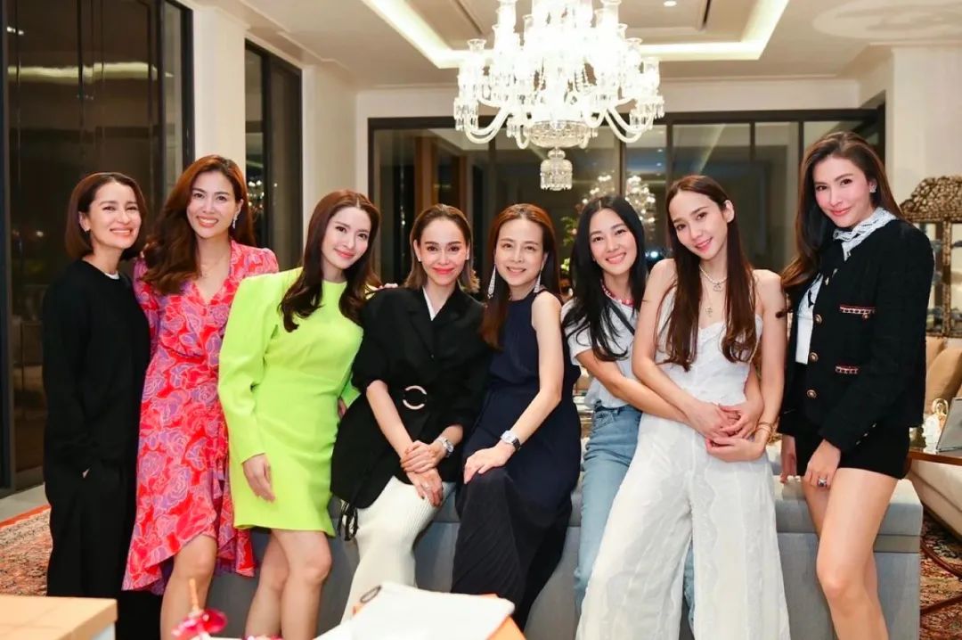 泰国第一华裔名媛,56岁泰国名媛