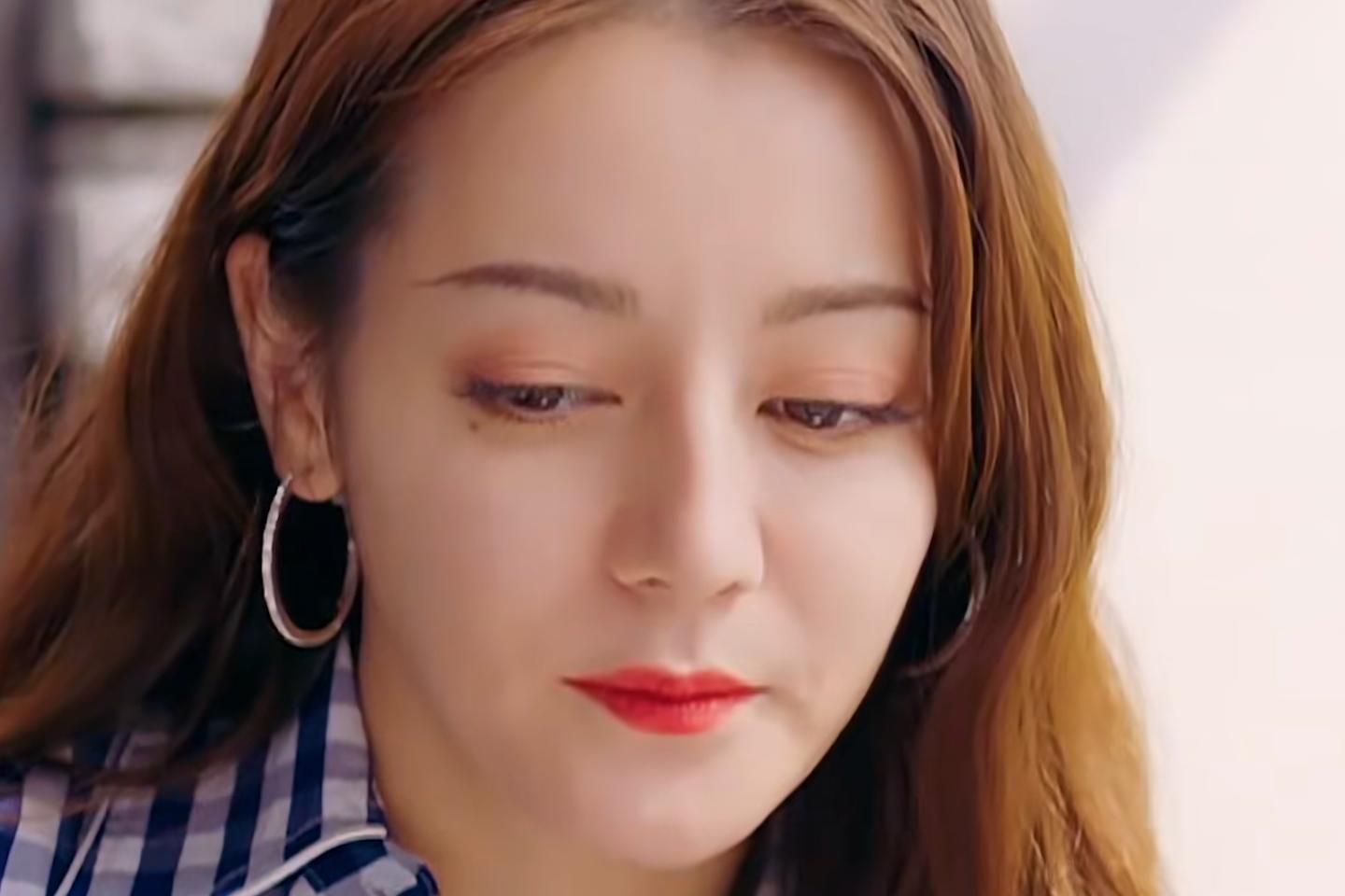 “满贯女王”迪丽热巴：与鹿晗*绑捆**CP遭全网群嘲，后逆袭重拾尊严