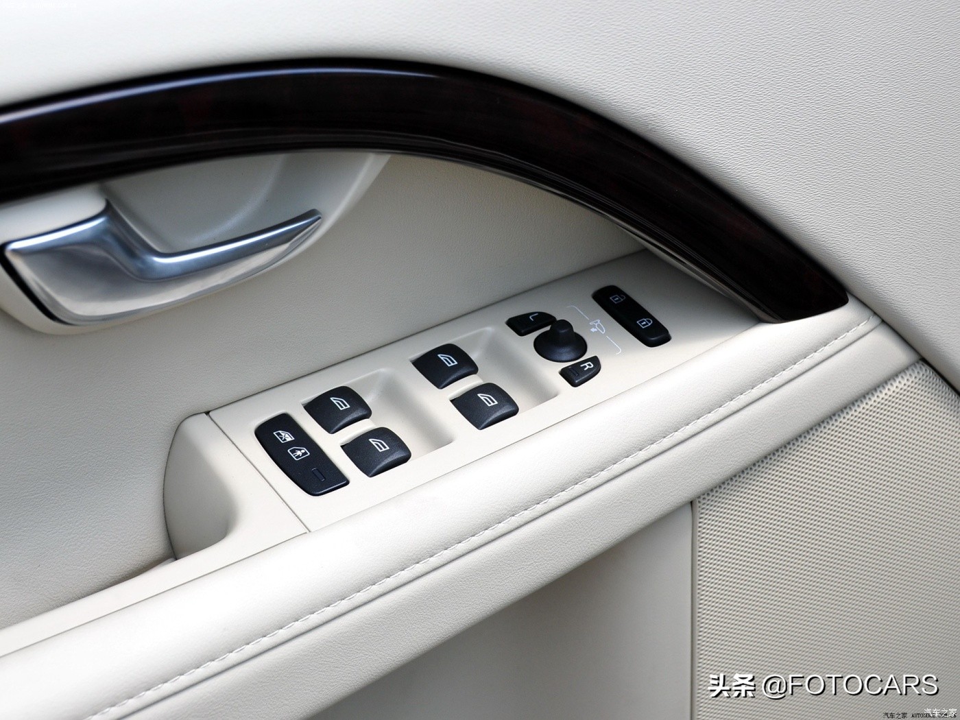 沃尔沃s80l内饰后视镜,沃尔沃s80l内饰碳纤维