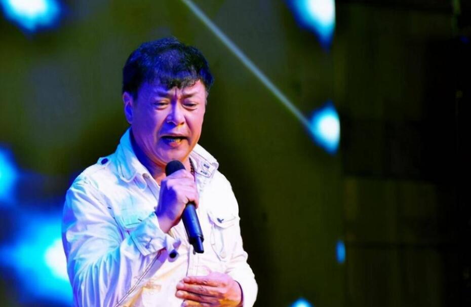 老戏骨们刚出道时多好看?唐国强英气逼人洪剑涛不演贾宝玉可惜了