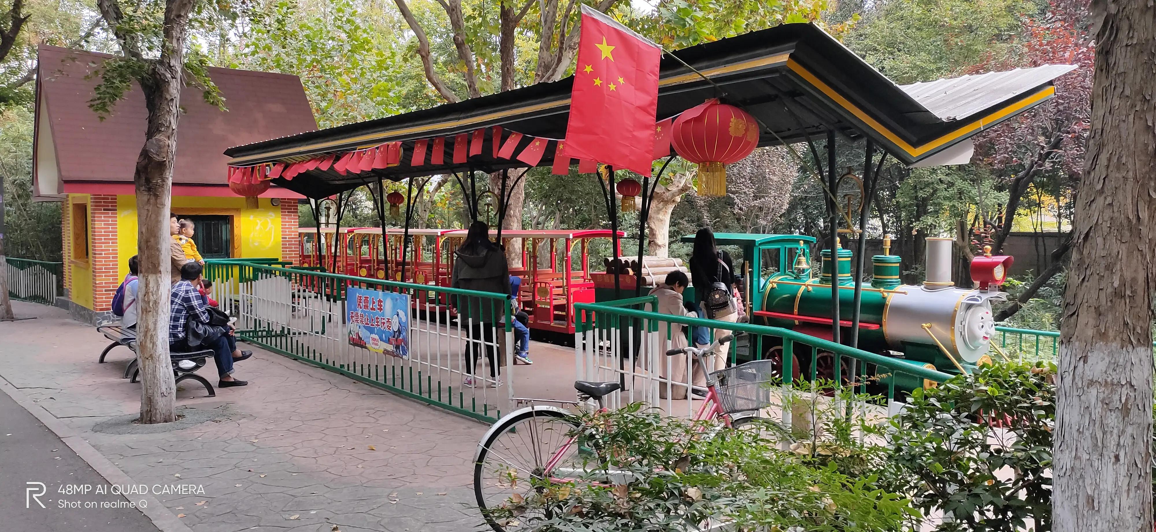 徐州彭祖园森林探险,徐州彭祖园名人石像