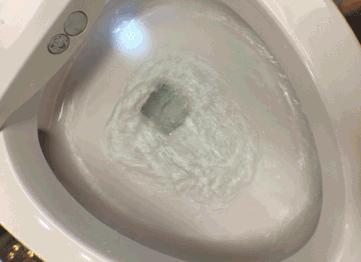马桶下水慢拿下来,马桶下水缓慢师傅怎么修的