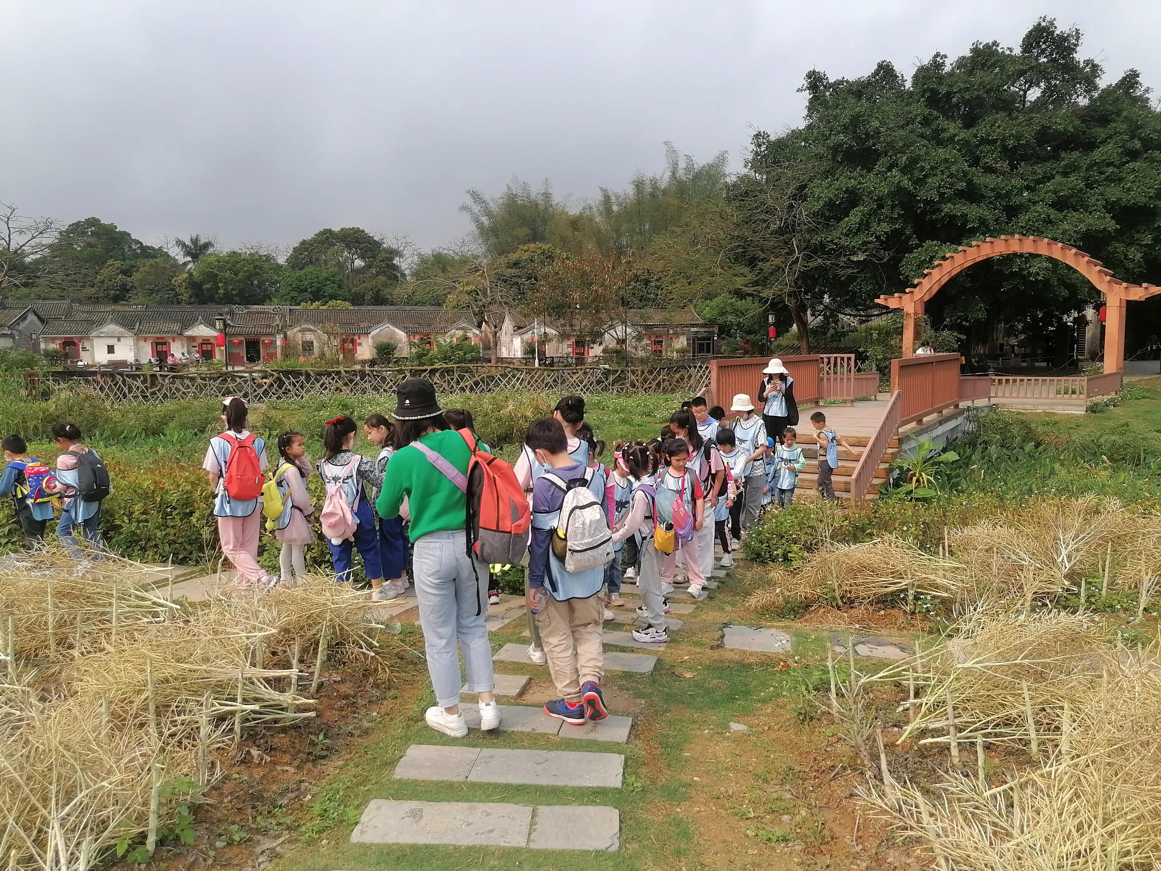 深圳观澜版画村景点,深圳十大客家古村落打卡甘坑古镇