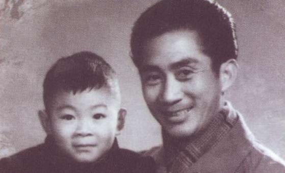 六小龄童哭灵,六小龄童唐僧送行