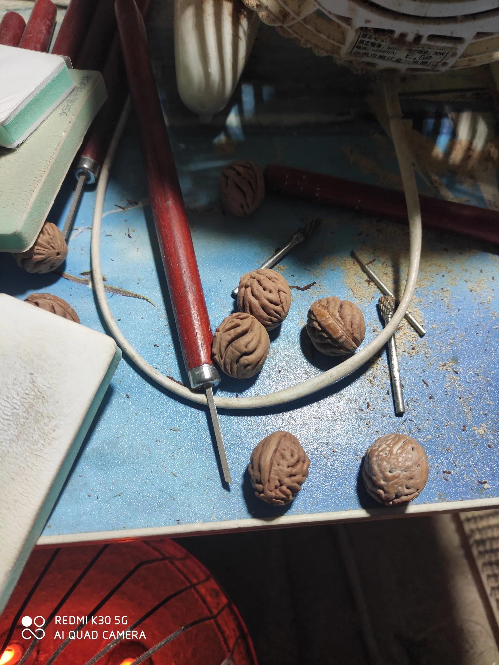 桃核手串怎么搓才能好看,桃核手串不打底玩出来的效果