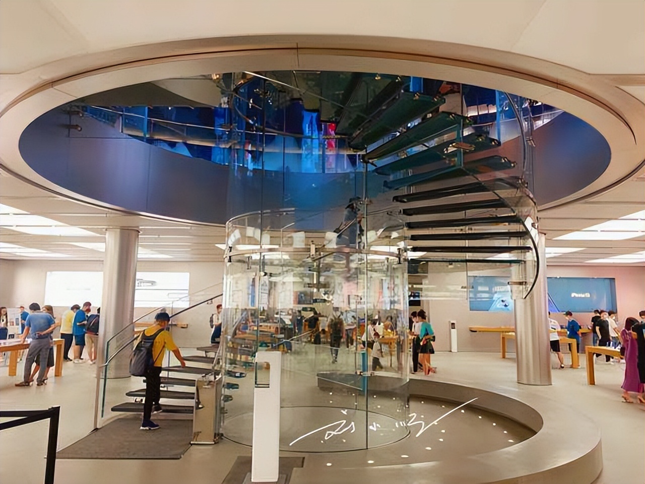 iphone6sp换尾插影响信号吗,苹果6sp建议升级14吗