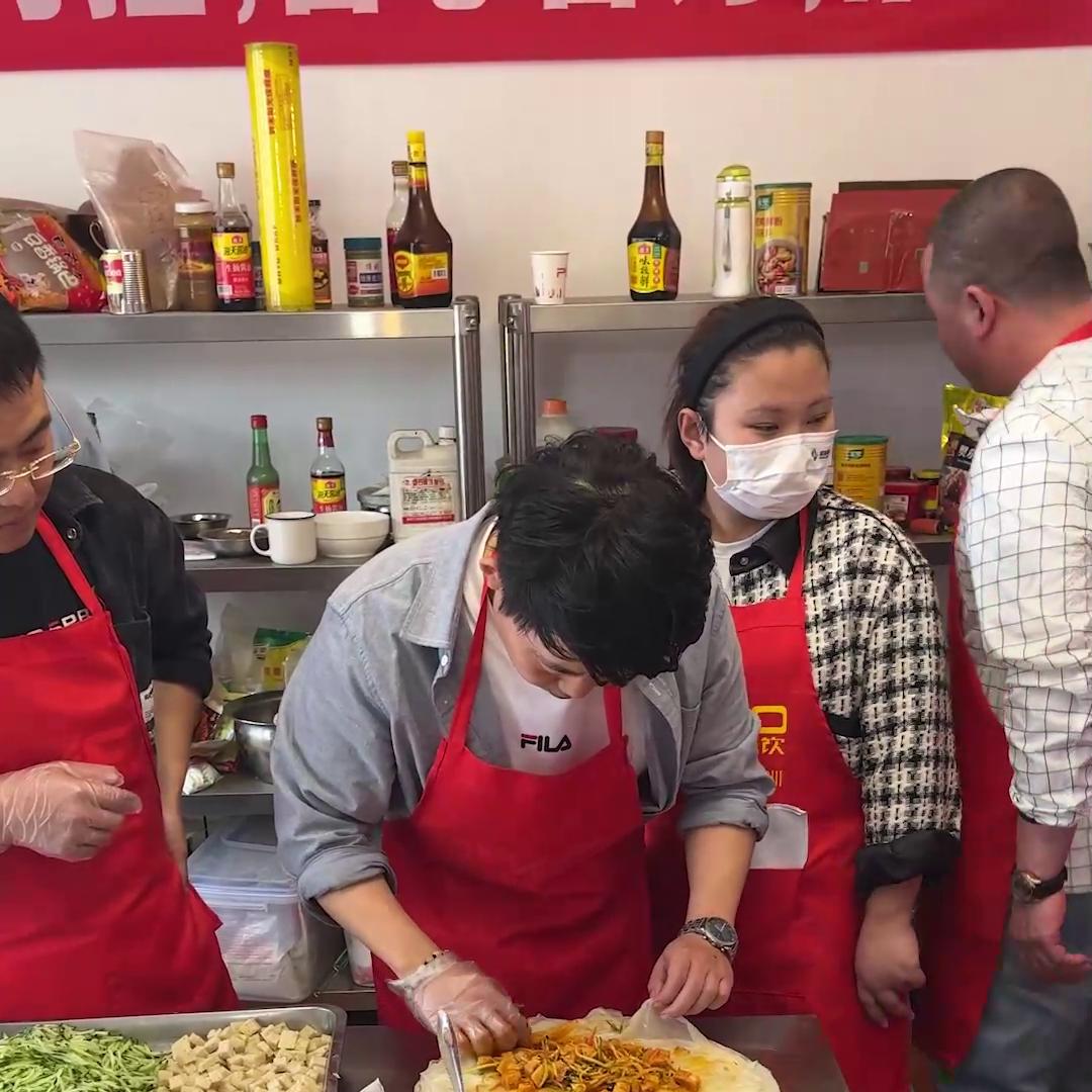 卷凉皮的五香红油配方,酱香味的卷凉皮酱料怎么调制