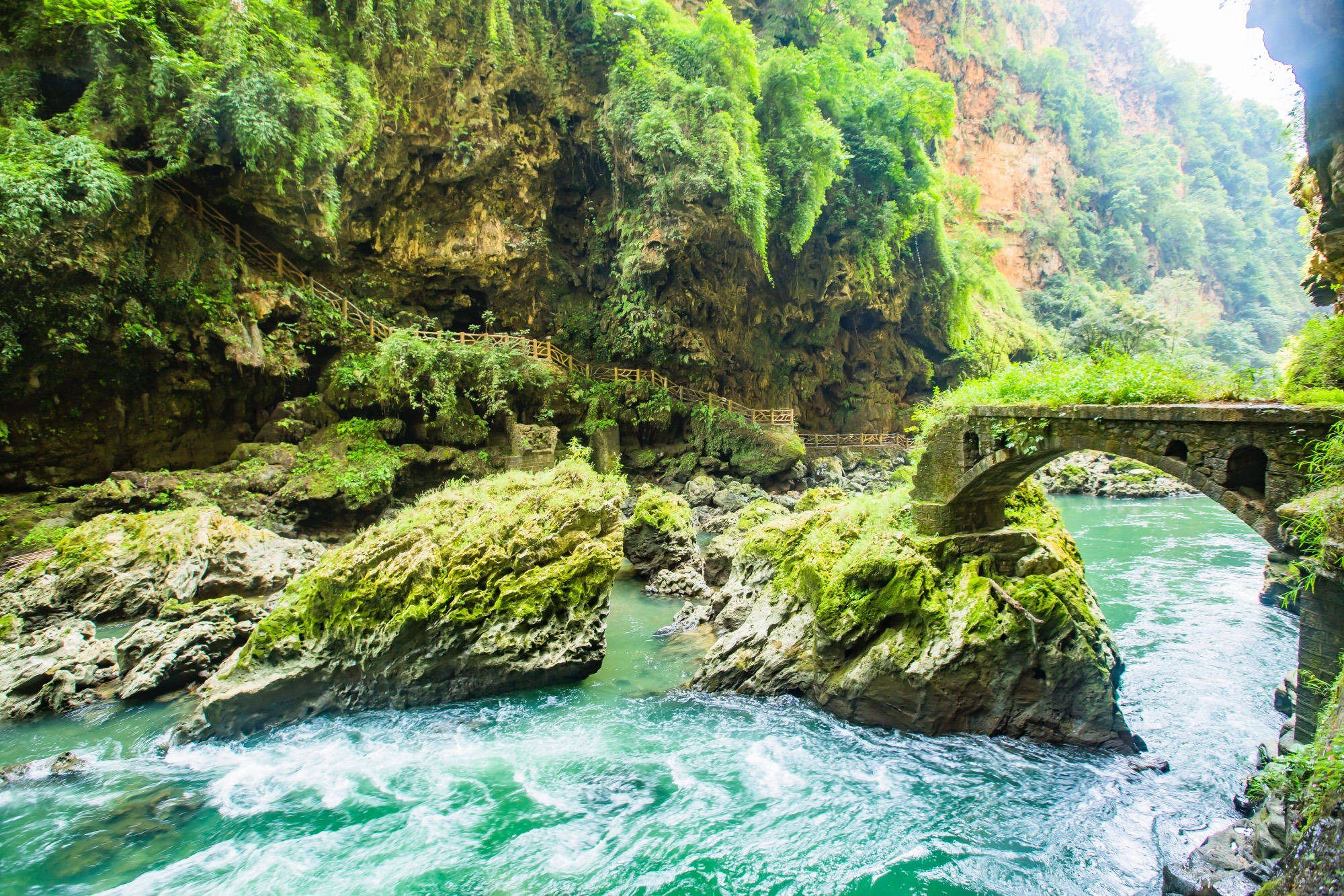 贵州兴义市马岭河峡谷瀑布景点,黔西南兴义市马岭河峡谷