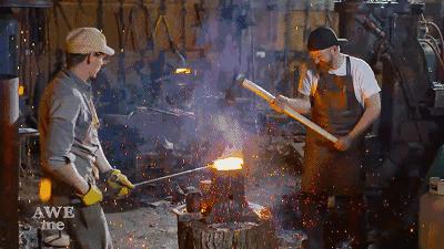 你以为男人都看小姐姐？不！锻刀、钓鱼、巴铁重工才是我们最爱