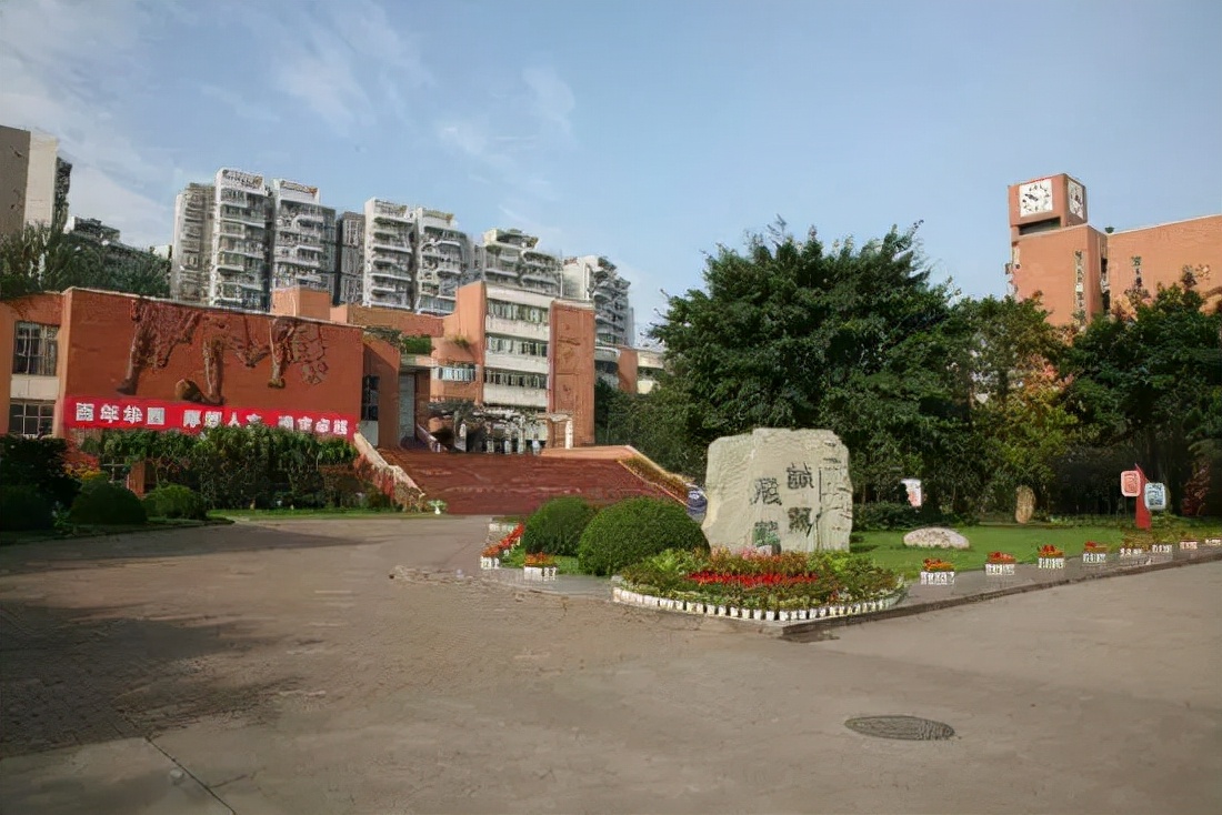 电子科技大学实验中学有高中吗,电子科技大学附属实验中学