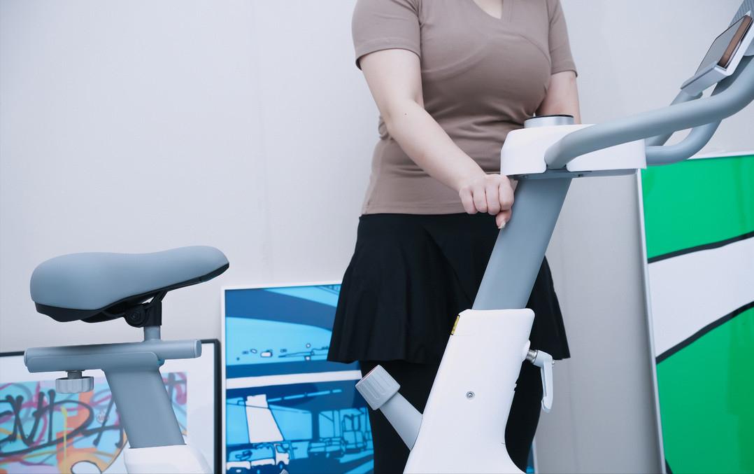 动感单车选哪种比较好,每天骑动感单车30分钟会伤膝盖吗