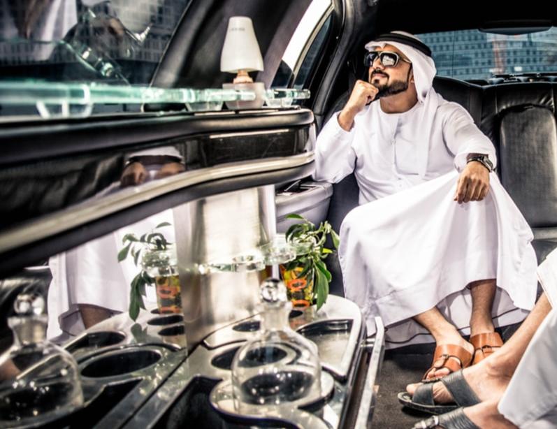 为什么迪拜会如此富有,卡塔尔和迪拜哪个富有