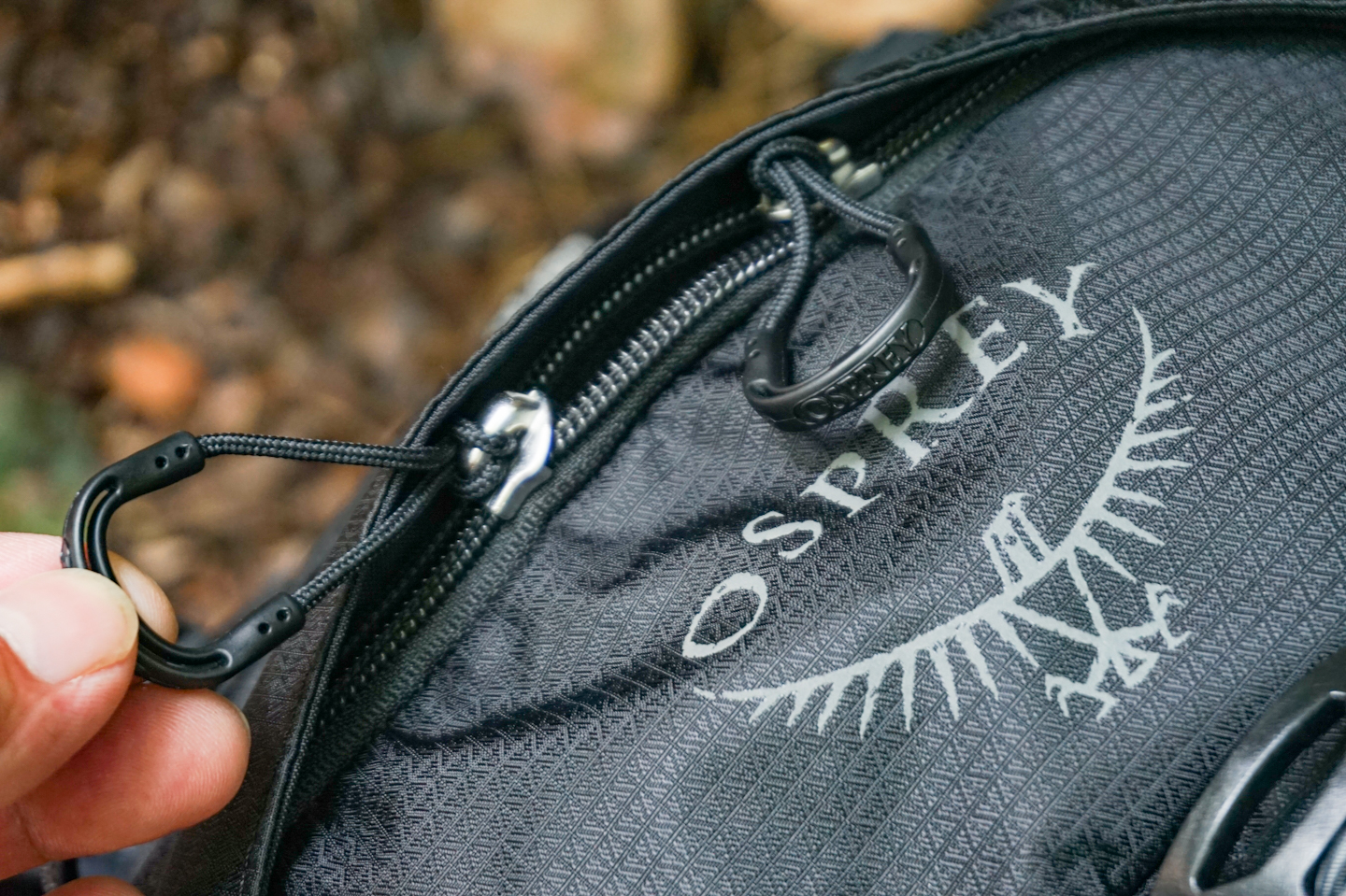 背包小鹰osprey,小鹰魔爪26背包功能详解