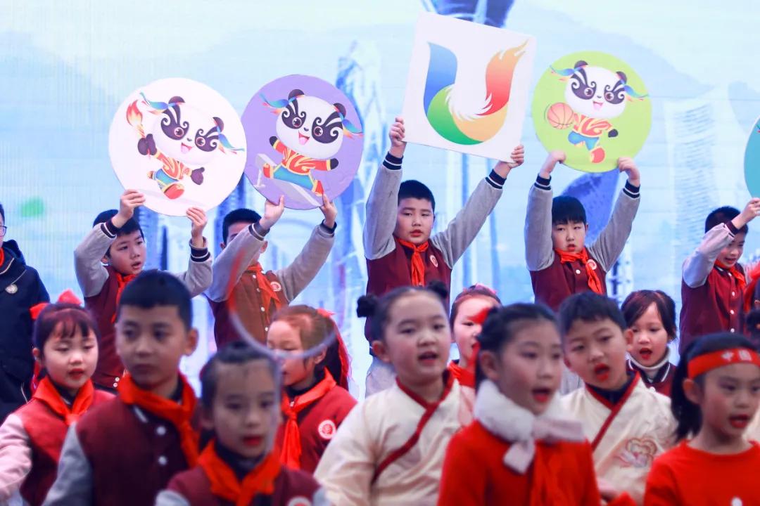 红领巾向未来少先队活动课,红领巾向未来小学班会