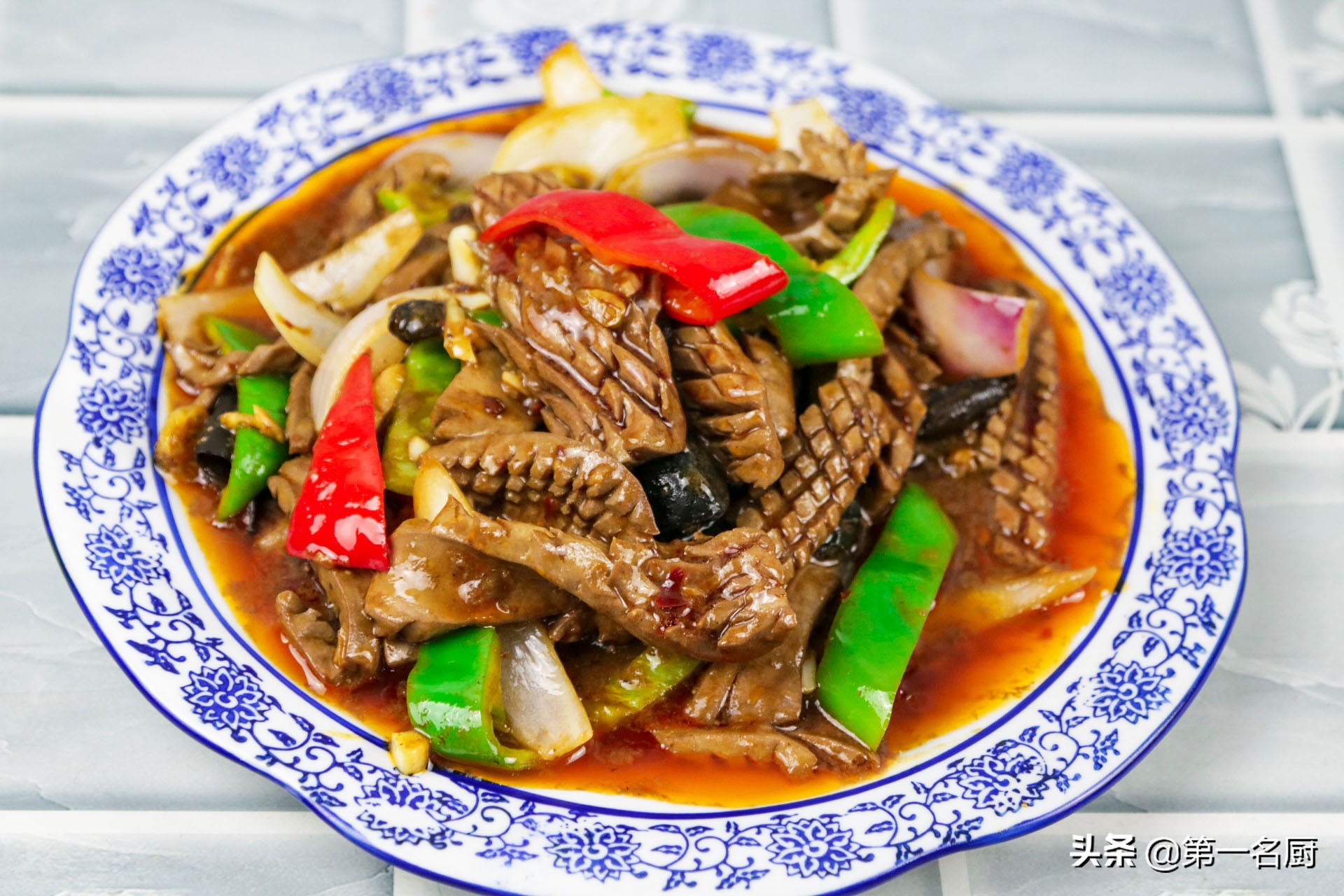 男人在生活中吃什么会更健康,建议男人别太节俭多吃这5种食物