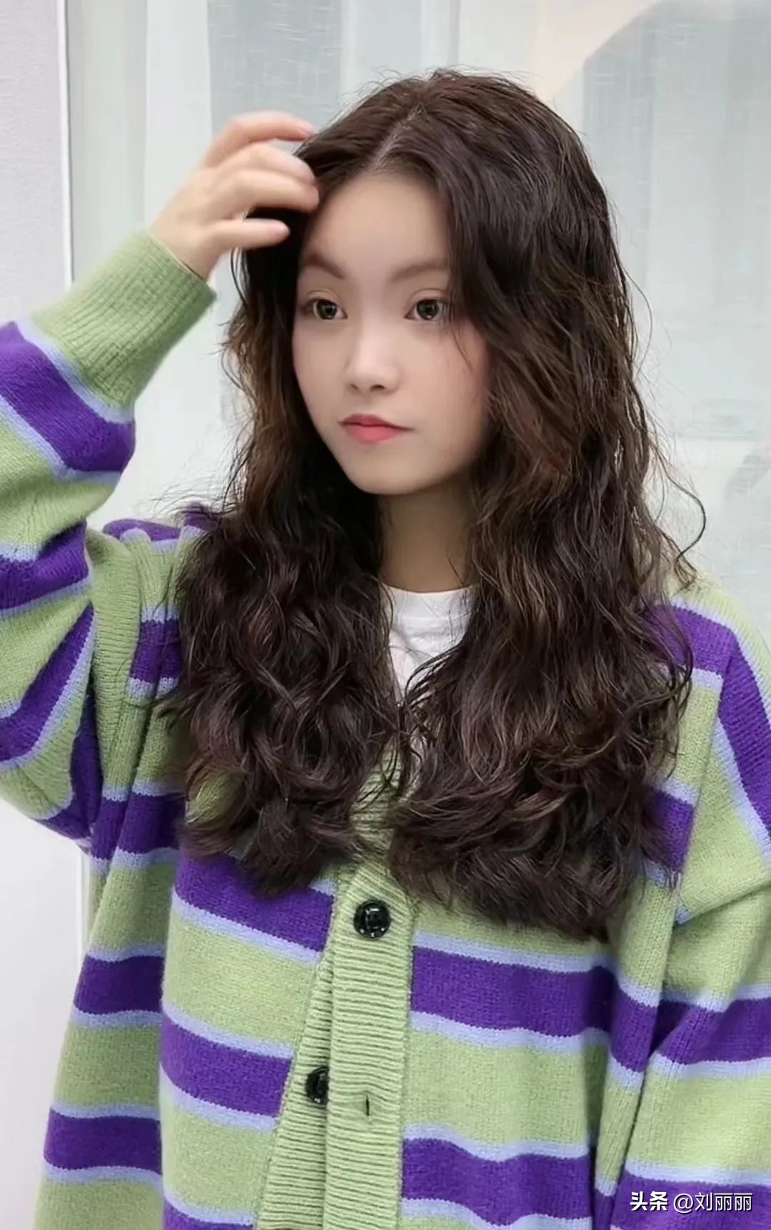 最新发型简单大方时尚又减龄,2020新潮发型精致发型