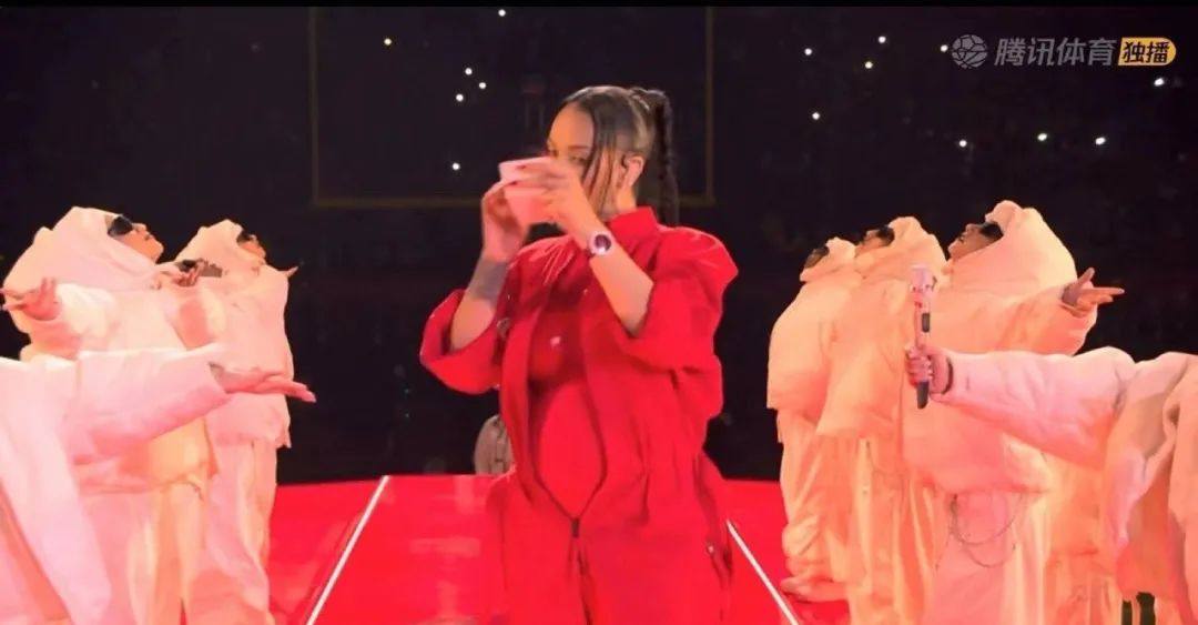 美国蕾哈娜超级碗,詹姆斯蕾哈娜夺冠