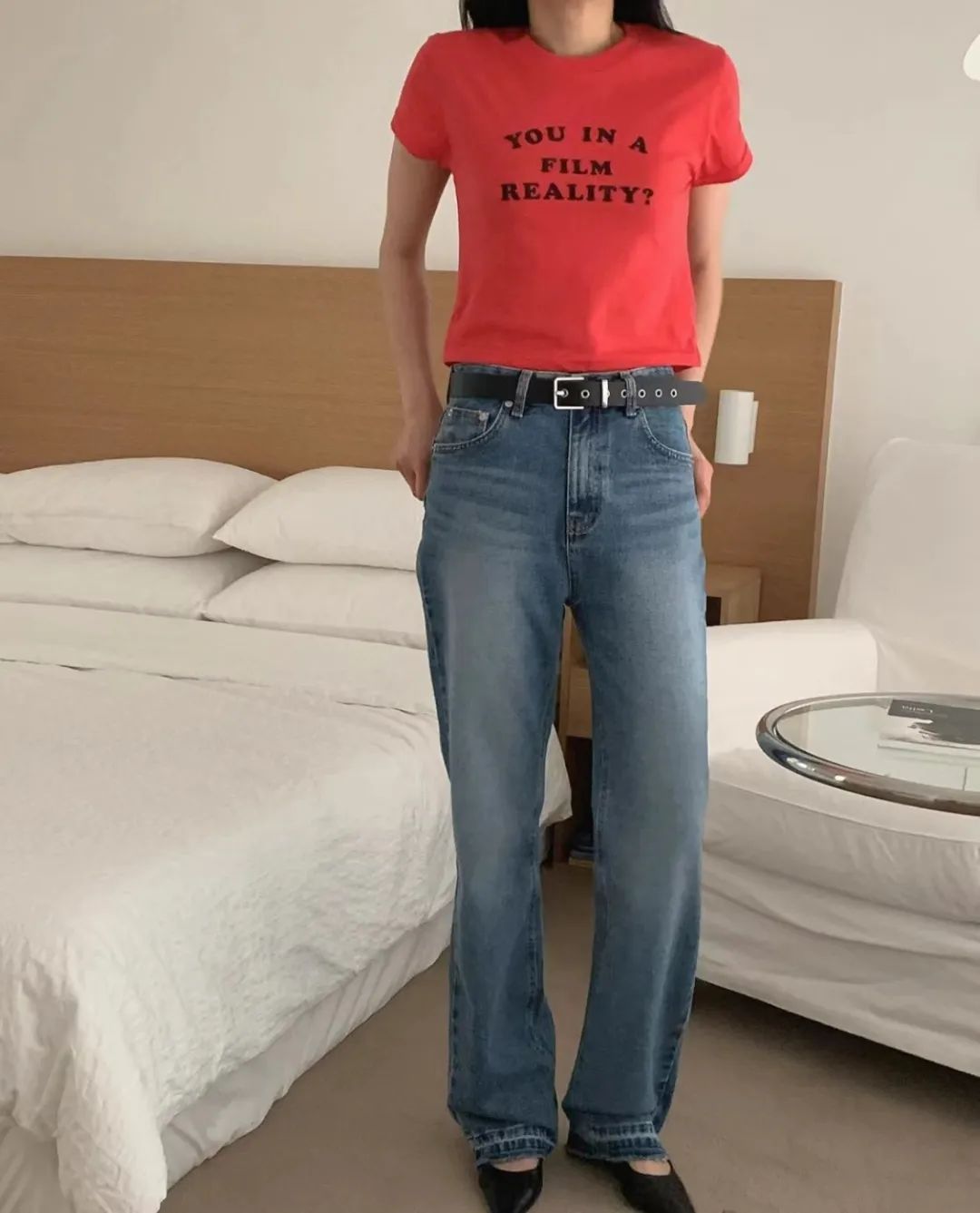 今年流行怎么穿t恤,今年最流行的减龄t恤