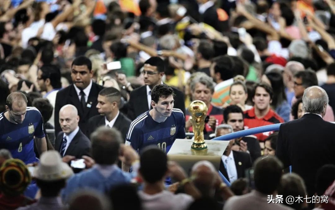 梅西和不懂球的我们，还有逝去的青春