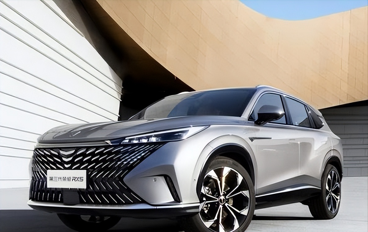 荣威第三代rx5上市发布会,荣威rx5plus手动挡试驾视频