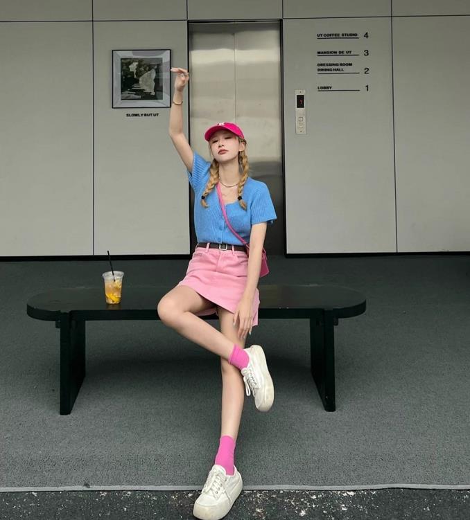 今夏穿蓝色衣服,今夏流行穿蓝粉时髦又高级