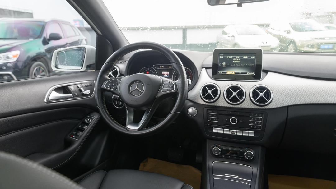 苏州二手奔驰b200,二手奔驰c200l用车感受