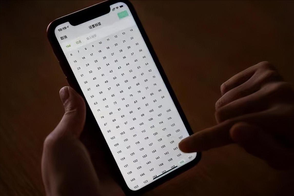 河南女子借钱向亲戚一分没借到,河南一女孩发朋友圈借钱