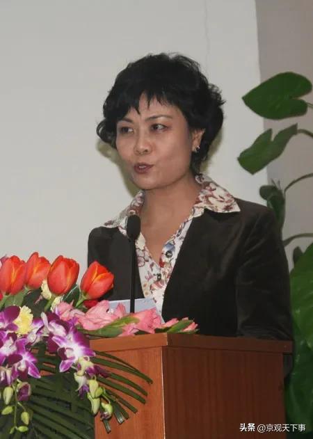 中央副国级领导中只有高中学历的“铁凝”女士，文学届铿锵玫瑰！