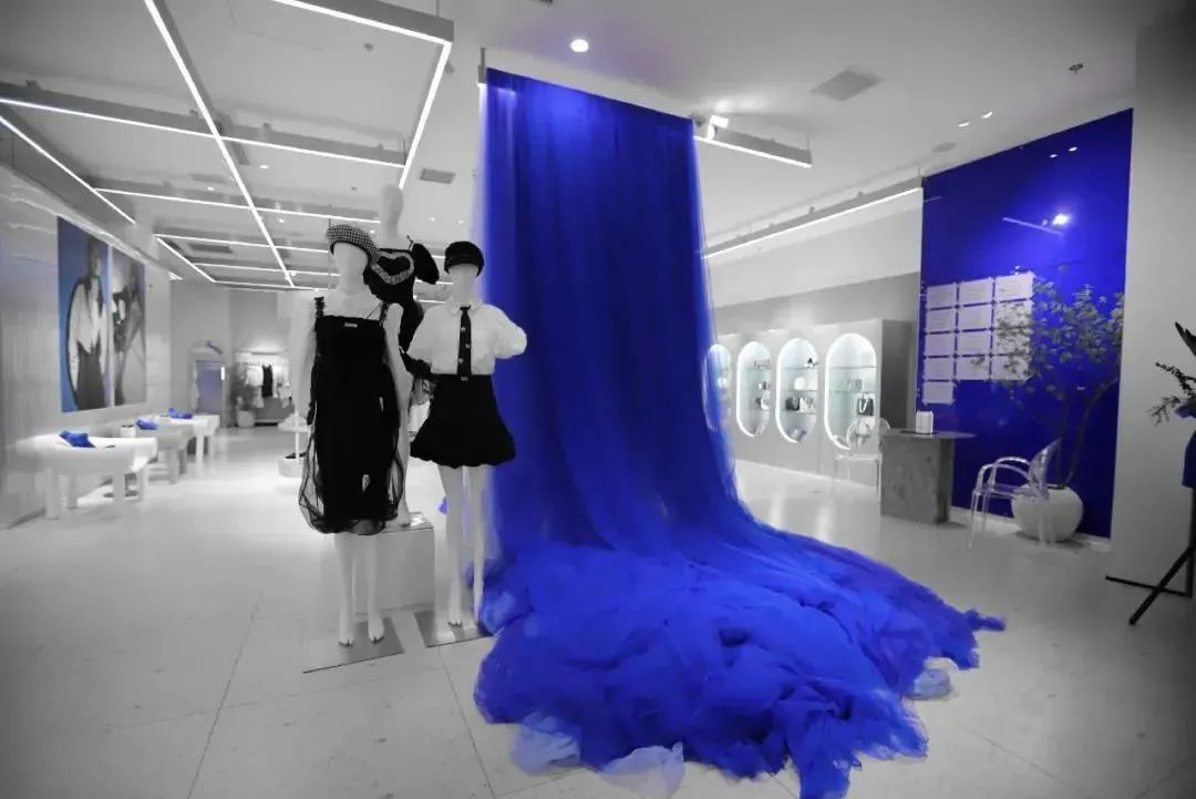 年轻潮流服饰品牌,十大轻奢潮流服装品牌