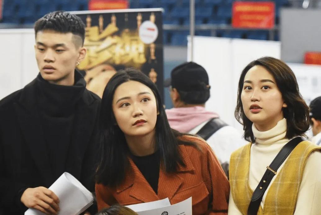 钁ｆ槑鐝犻噰璁胯皥璺虫Ы鍛樺伐鍑哄,钁ｆ槑鐝犳嫆缁濆崈涓囧勾钖殑鐞嗙敱