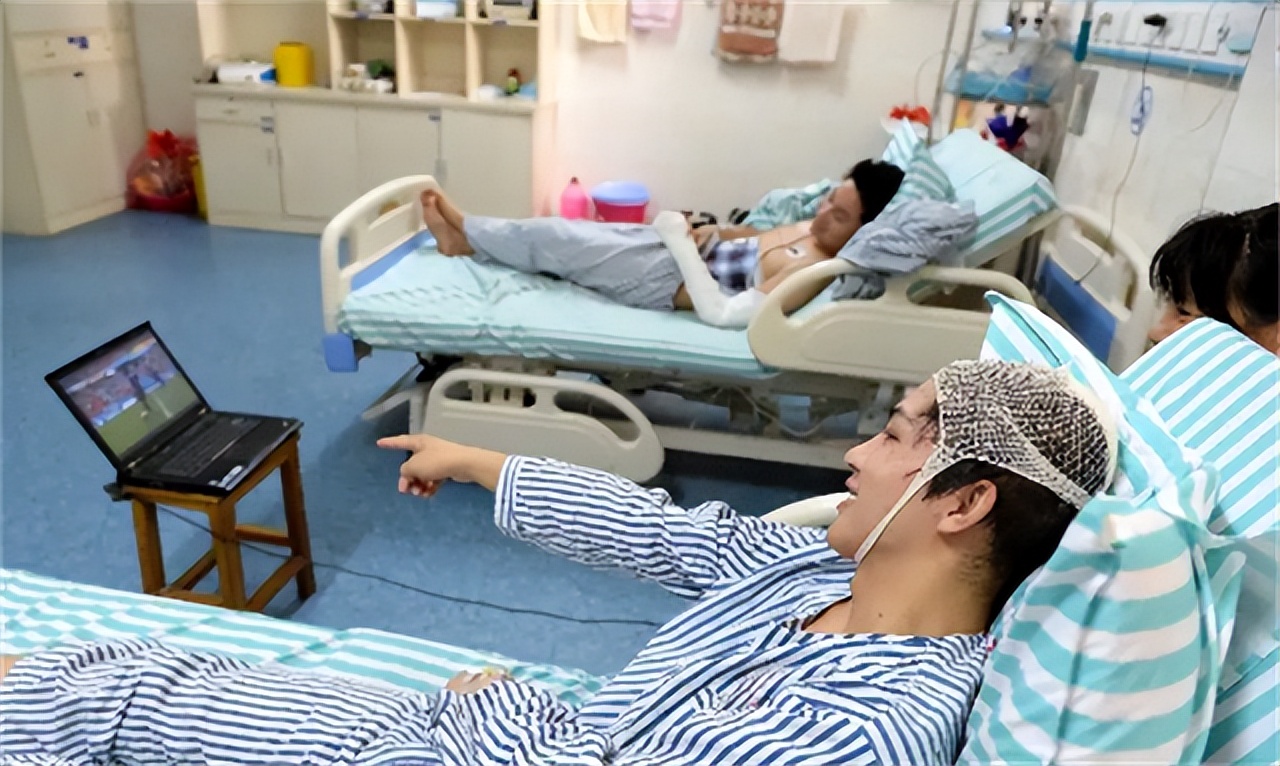 舍命夺刀误高考拒绝保送清华大学,两个夺刀少年错失高考如今怎样了