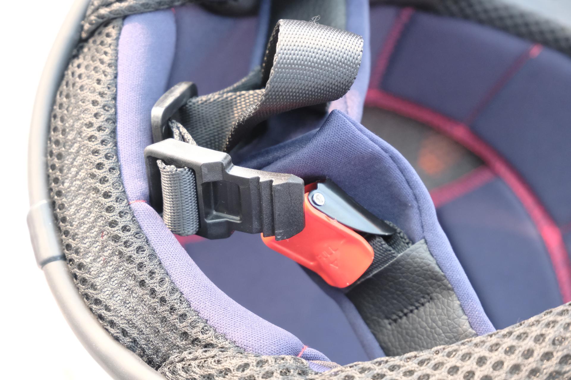 安全四季通用电动车头盔,电动车安全头盔四季通用抗摔可爱