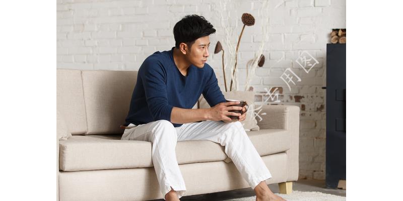 亲爸后妈把孩子给打了,姐弟被后妈打得奄奄一息