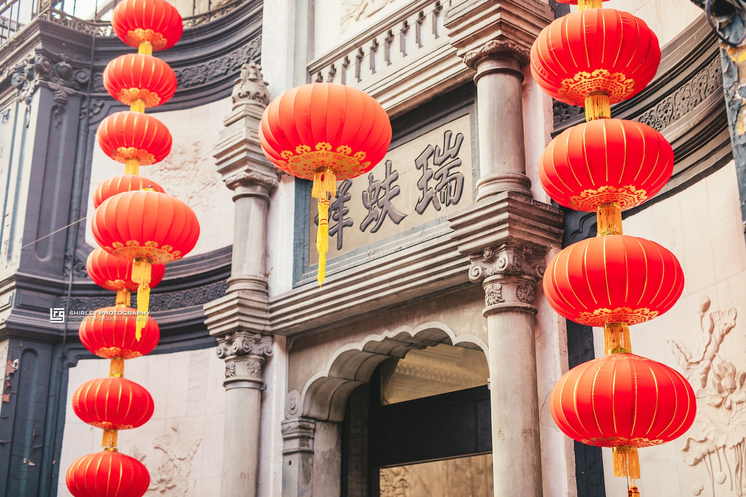 人气不再的北京前门大街，本地人不去，外地游客拍完照就走