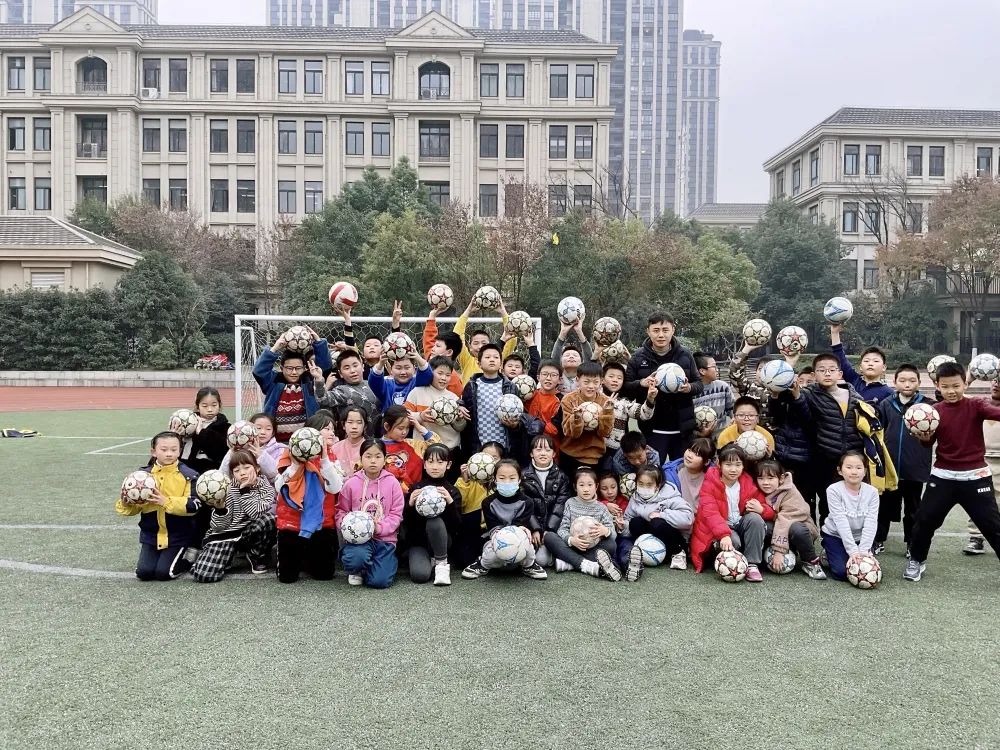 阳光体育活力飞扬展风采,童心筑梦运动赋能成长