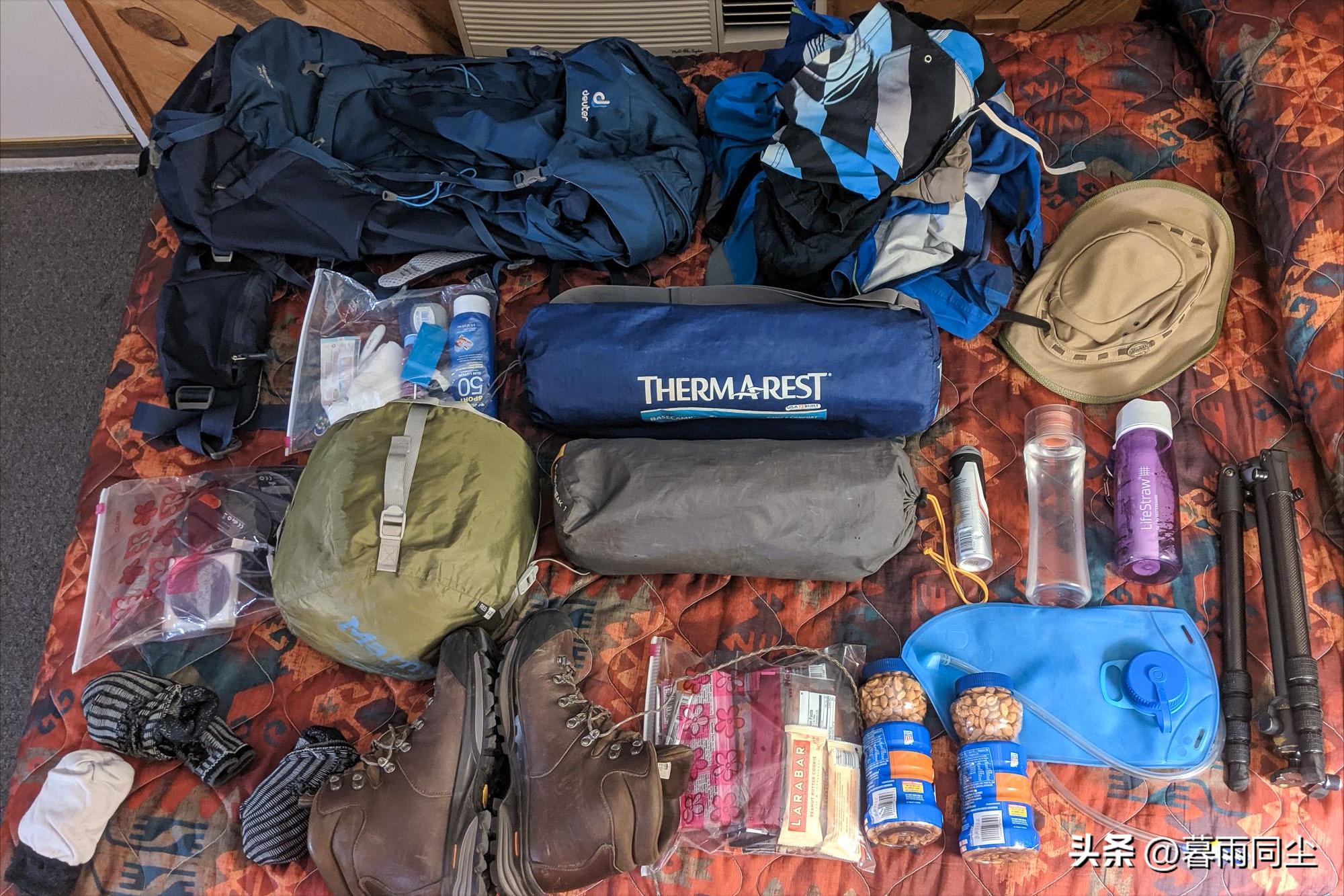 徒步旅行煮饭用具,新手一个人徒步旅行需要什么装备