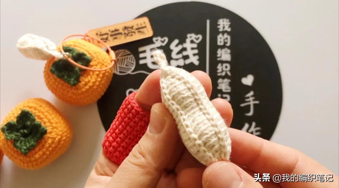 手工编织的毛线钥匙扣挂饰教程,毛线编织钥匙小挂件教程