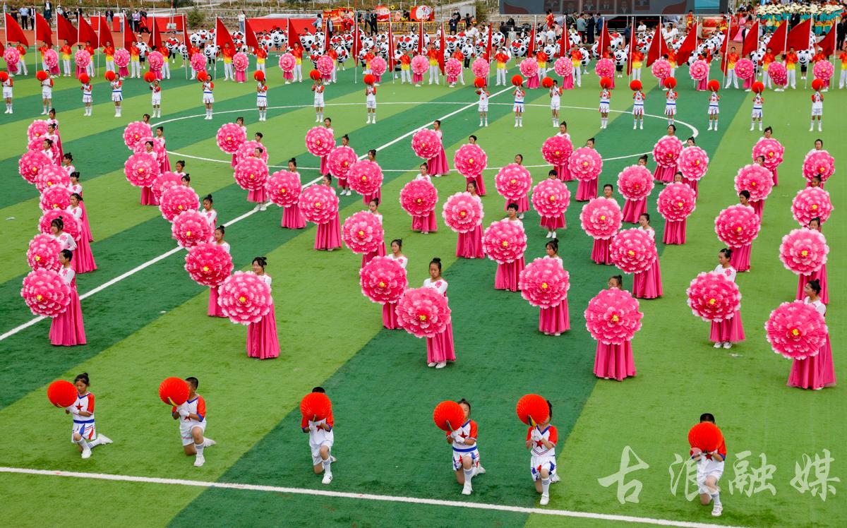 古浪城关第三小学足球比赛,古浪县足球联赛开幕式表演