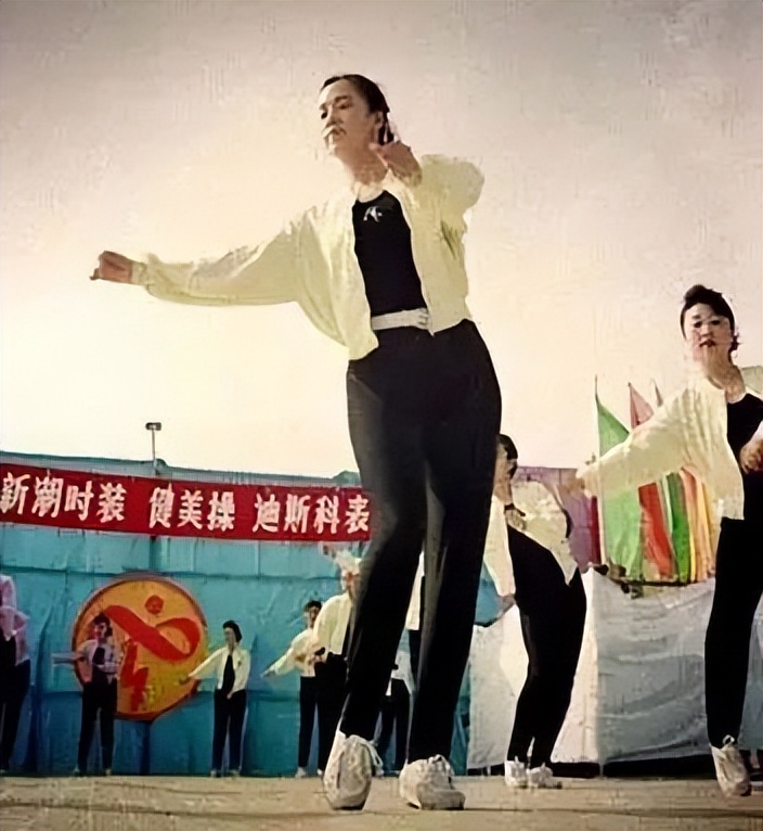 瑜伽裤随性摇摆,瑜伽裤不单调